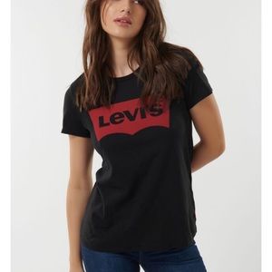 Levi’s graphic tee black